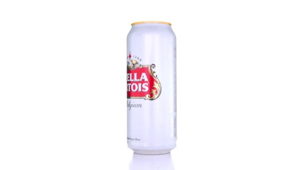 Lata Blanca Gran Cerveza Bélgica Stella Artois Sobre Fondo Blanco — Vídeos de Stock