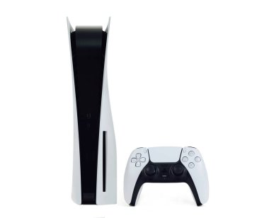 Beyaz Arkaplanda Playstation 5 konsolu izole edildi