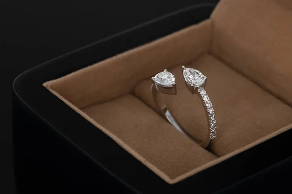 Bague Fiançailles Diamant Dans Boîte Bijoux Luxe — Photo