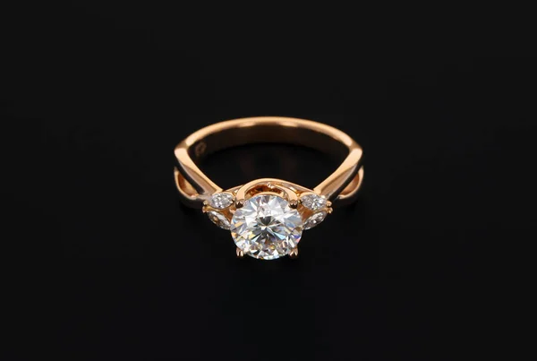 Gold Wedding Ring Black Background — ストック写真