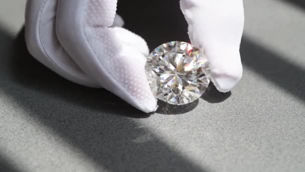 Holding Largest Cut Diamond Gemstone — Stock Video