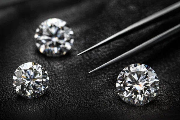 Luxury Diamond Gemstone Dark Background — стоковое фото