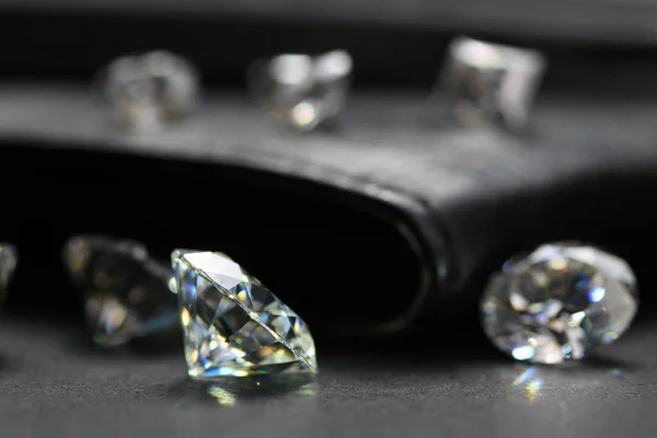 Värdefulla Stora Karat Runda Skära Diamanter — Stockfoto