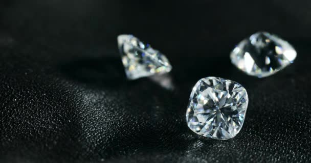 Diamants Brillants Brillants Sur Fond Noir — Video