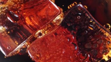 Bardakta Köpüklü Kokain