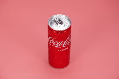 Klasik Coca Cola Gazoz İçeceği.