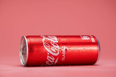 Klasik Coca Cola Gazoz İçeceği.