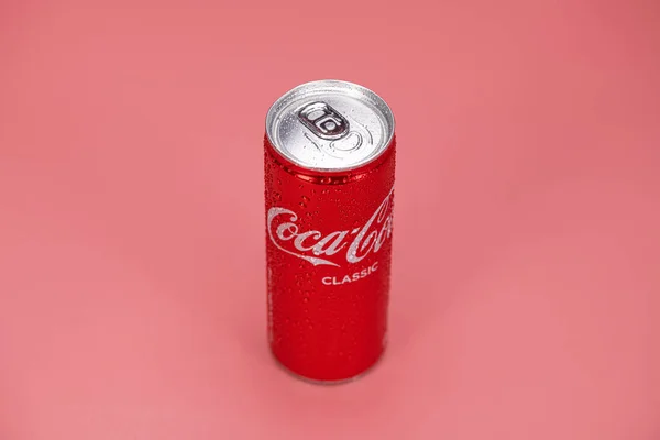 Klassisk Coca Cola Kolsyrad Läsk — Stockfoto