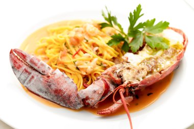 ıstakoz ile Tagliolini