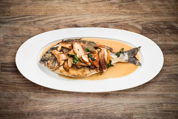 Sea bream — Stock Image Sea bream Stock Picture