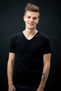 yakışıklı adam