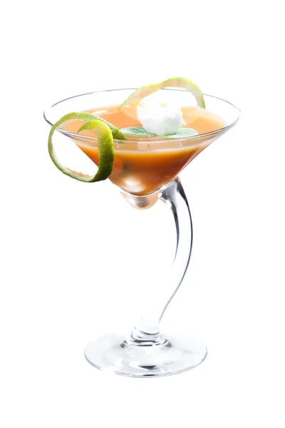 Свежий коктейль с мартини — стоковое фото