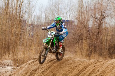 Motokros, Ukrayna, Harkov, 04.04.2021 'de Kharkov bölgesinin açık şampiyonası