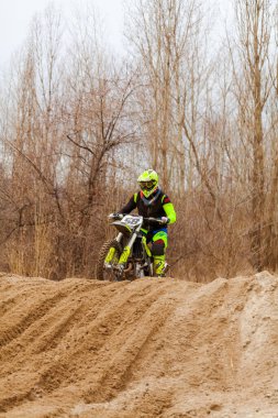 Motokros, Ukrayna, Harkov, 04.04.2021 'de Kharkov bölgesinin açık şampiyonası