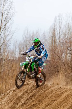 Motokros, Ukrayna, Harkov, 04.04.2021 'de Kharkov bölgesinin açık şampiyonası