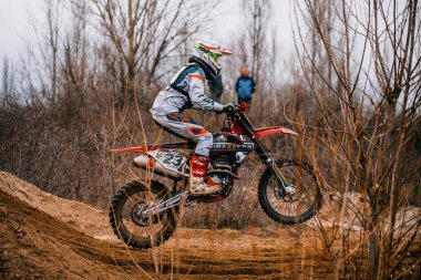 Motokros, Ukrayna, Harkov, 04.04.2021 'de Kharkov bölgesinin açık şampiyonası