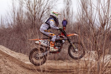 Motokros, Ukrayna, Harkov, 04.04.2021 'de Kharkov bölgesinin açık şampiyonası