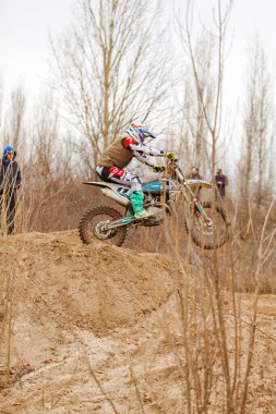 Motokros, Ukrayna, Harkov, 04.04.2021 'de Kharkov bölgesinin açık şampiyonası