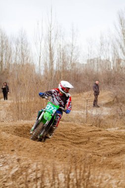 Motokros, Ukrayna, Harkov, 04.04.2021 'de Kharkov bölgesinin açık şampiyonası