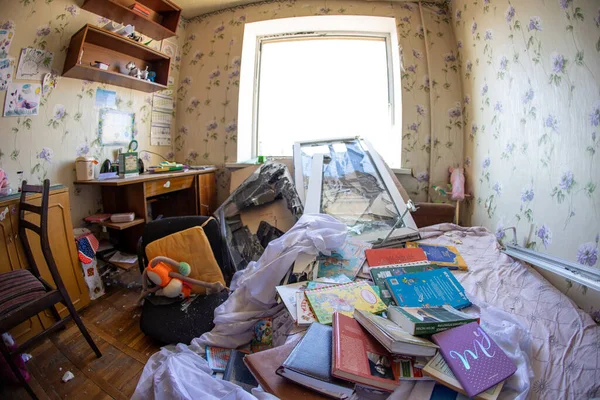 Beschadigde Kinderslaapkamer Het Appartement Van Een Van Huizen Als Gevolg — Stockfoto