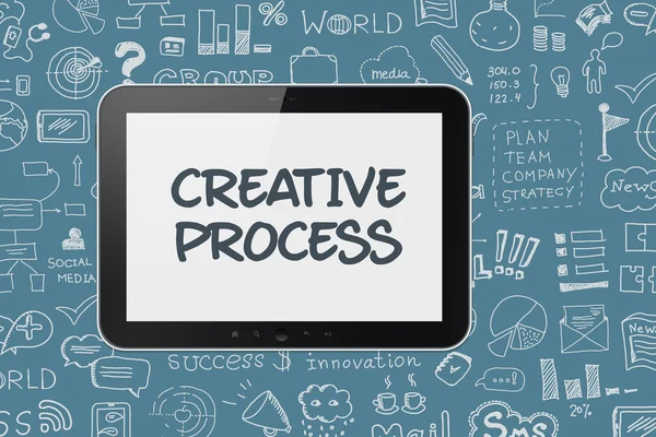 Tablet digitale con sfondo del processo di brainstorming — Foto Stock