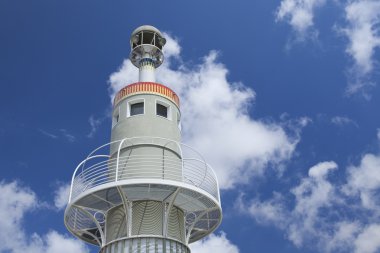 Gökyüzündeki kule