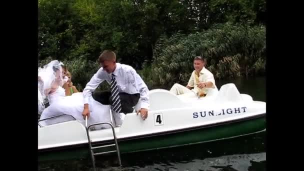 Wedding on the water — Stock Video