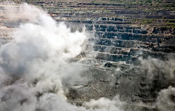 Blast in open cast mine — Stock Photo, Image