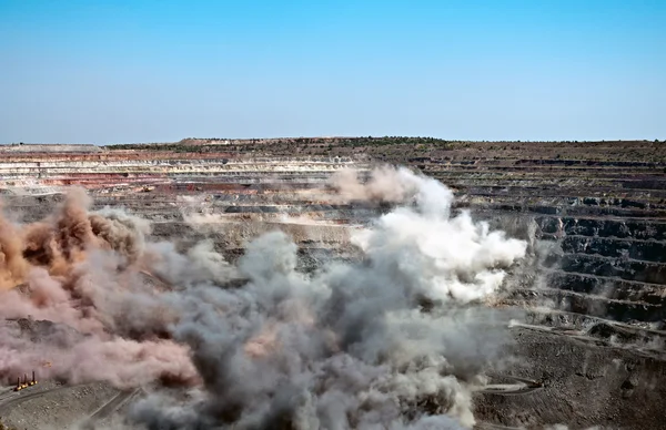 Blast in open cast mine — Stock Photo, Image