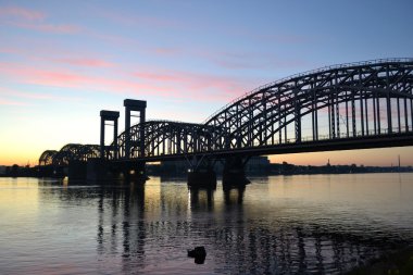 Finlandiya demiryolu Köprüsü şafak