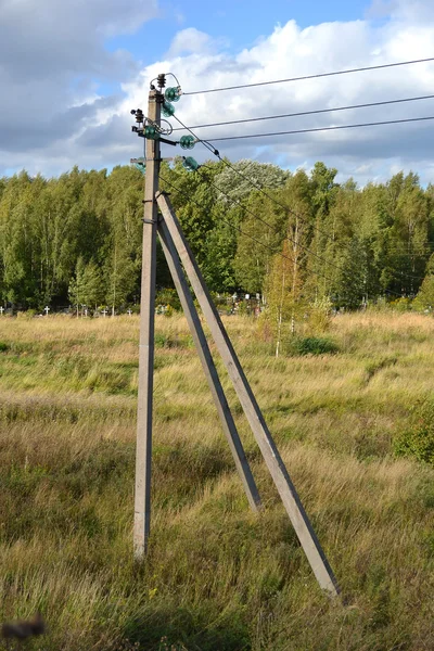 eski elektrik direği