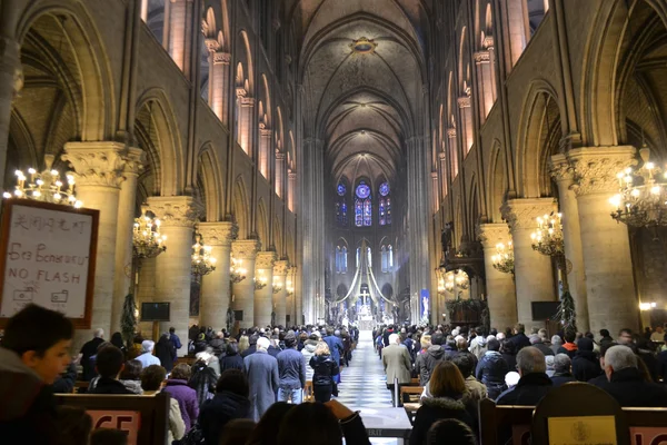 Catedral de Notre Dame dentro — Foto de Stock