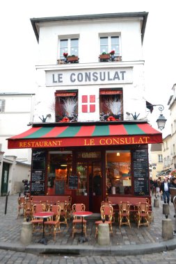? Paris'te AKKUŞ