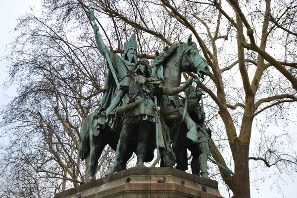 Charlemagne heykeli — Stok fotoğraf