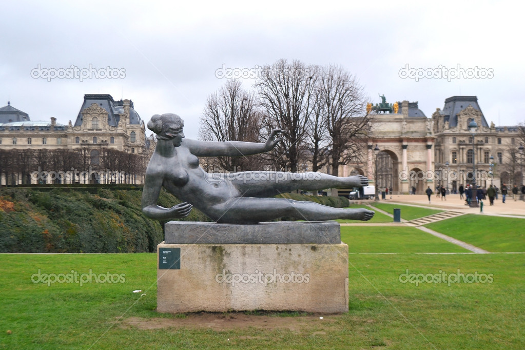 Statue of a woman in the Tuileries Gardens