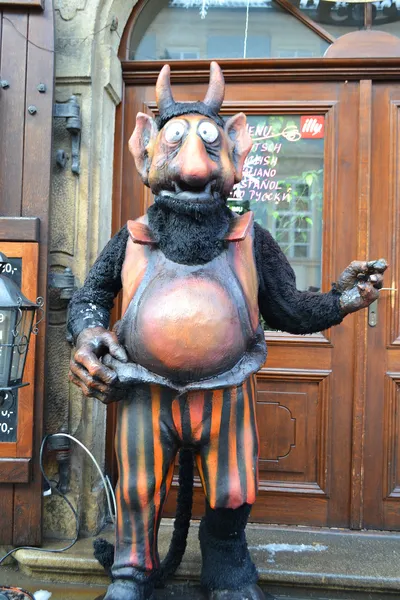 Standbeeld van de duivel in Praag — Stockfoto