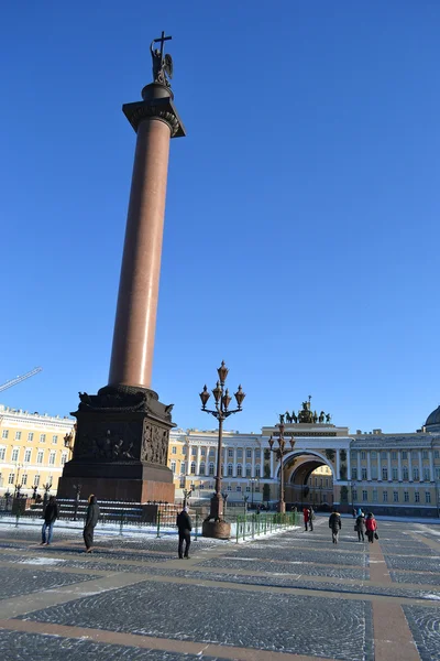 Alexander-Säule auf dem Schlossplatz — Stockfoto
