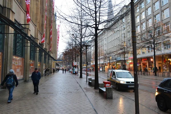 Straat in het centrum van hamburg — Stockfoto