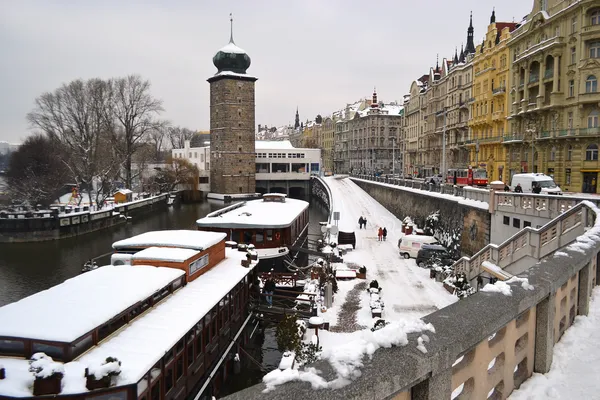 Kajen i centrala Prag — Stockfoto