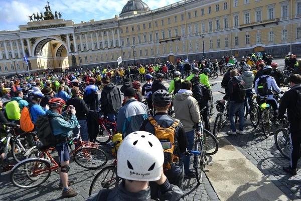 Finish cycling on Palace Square of St.Petersburg — Stock Photo, Image