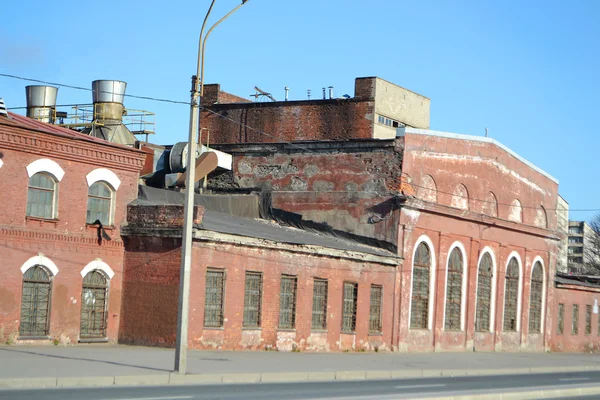 O edifício velho da fábrica, St.Petersburg — Fotografia de Stock