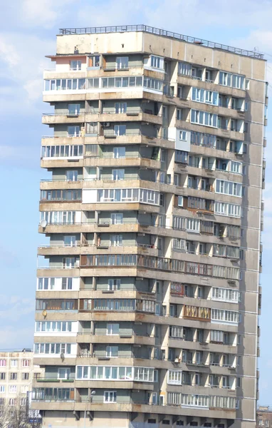 Building on the outskirts of St. Petersburg — Stock Photo, Image