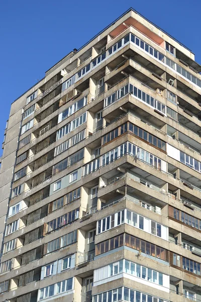 Building on the outskirts of St. Petersburg — Stock Photo, Image