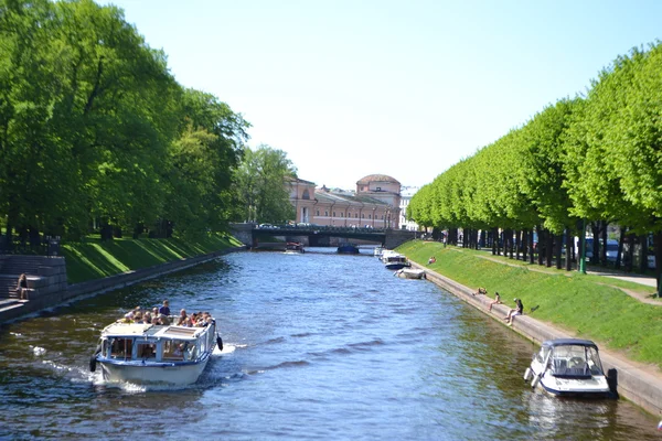 Canal do rio em São Petersburgo — Fotografia de Stock