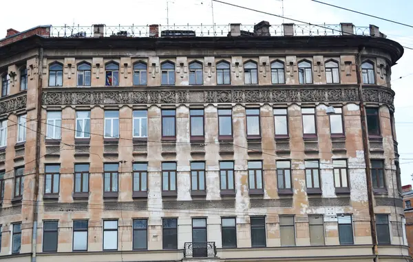 Древние здания в центре Санкт-Петербурга — стоковое фото