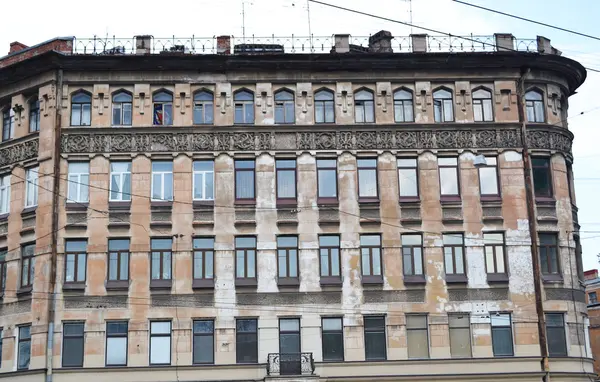 Ancient buildings in center of St.Petersburg — Stock Photo, Image