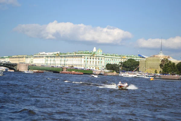 Vista da Ponte do Palácio em São Petersburgo — Fotografia de Stock