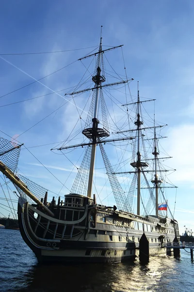 Old frigate in St.Petersburg, Russia — Stock Photo, Image