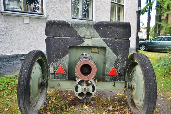 Het oude kanon van de Tweede Wereldoorlog — Stockfoto