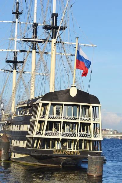 Old frigate in St.Petersburg, Russia — Stock Photo, Image